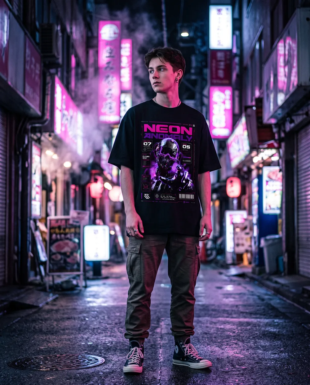 Mockup de Neon Anomaly sobre franela negra
